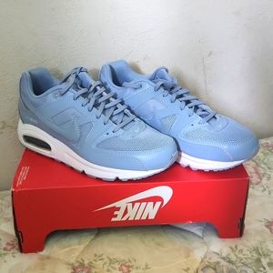 Nike Womens Air Max Command